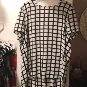 Black and white pleione blouse